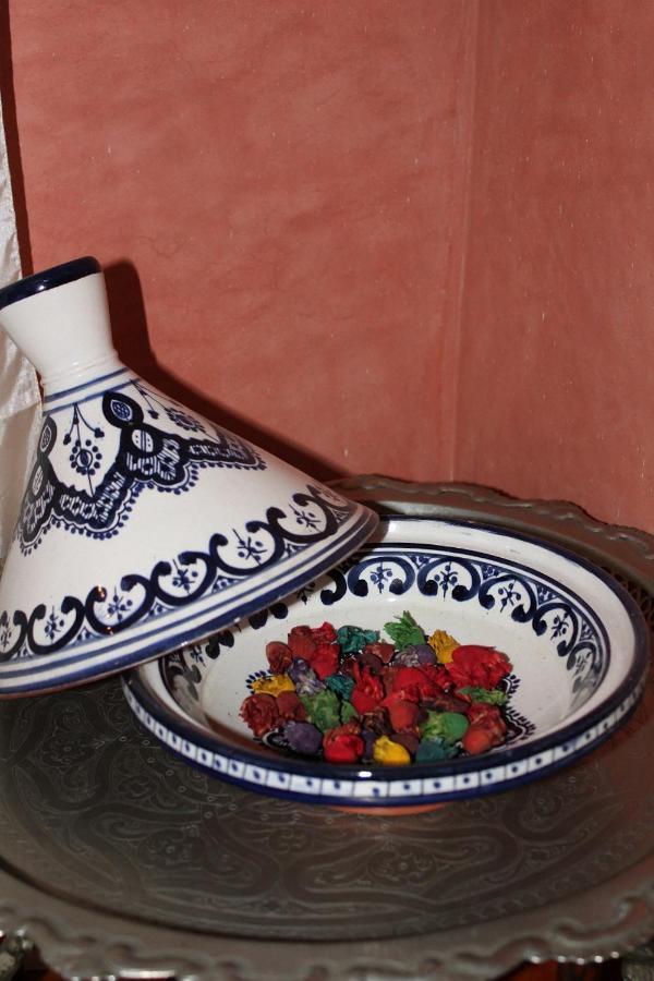 Riad la medersa Bed and Breakfast Marrakesh Exterior foto