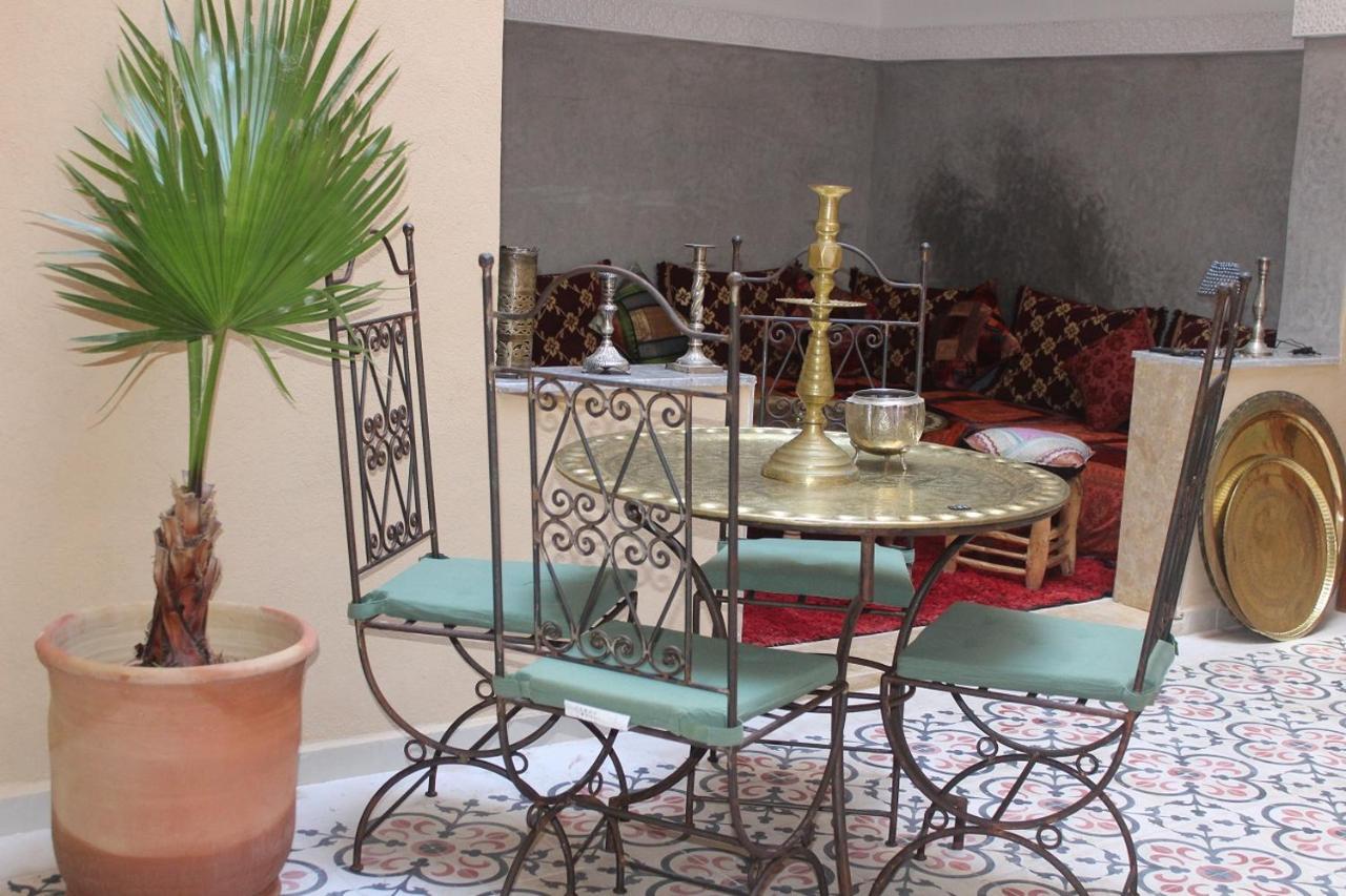 Riad la medersa Bed and Breakfast Marrakesh Exterior foto