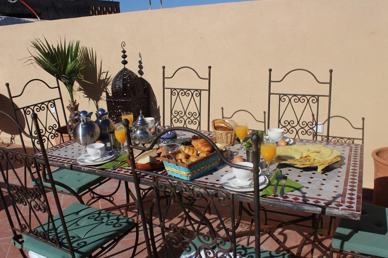 Riad la medersa Bed and Breakfast Marrakesh Exterior foto